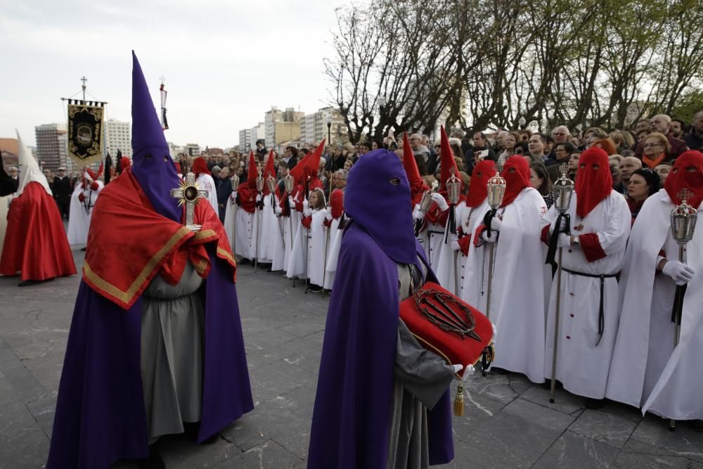 Procesión del Viernes Santo en Gijón