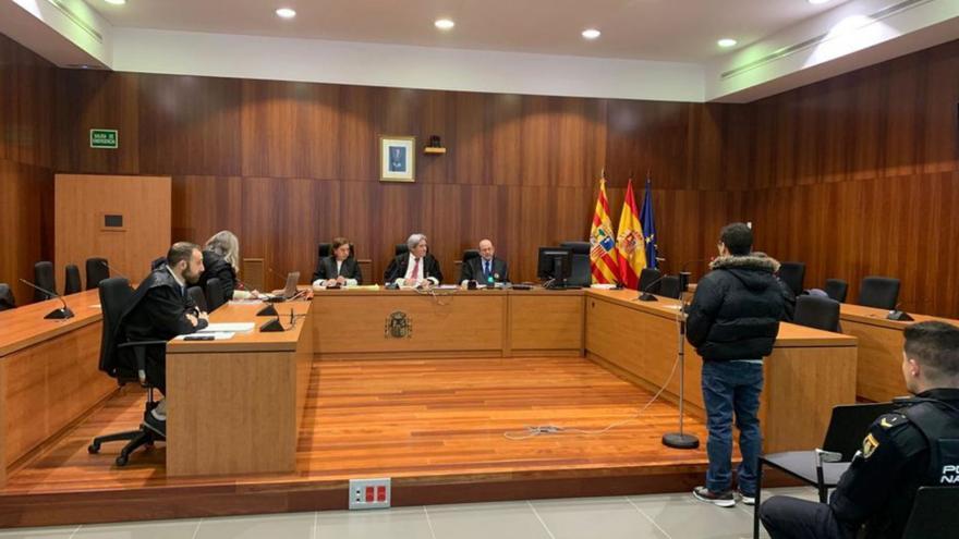 Diez años de cárcel por seguir a una menor y violarla en el portal de su casa en Zaragoza