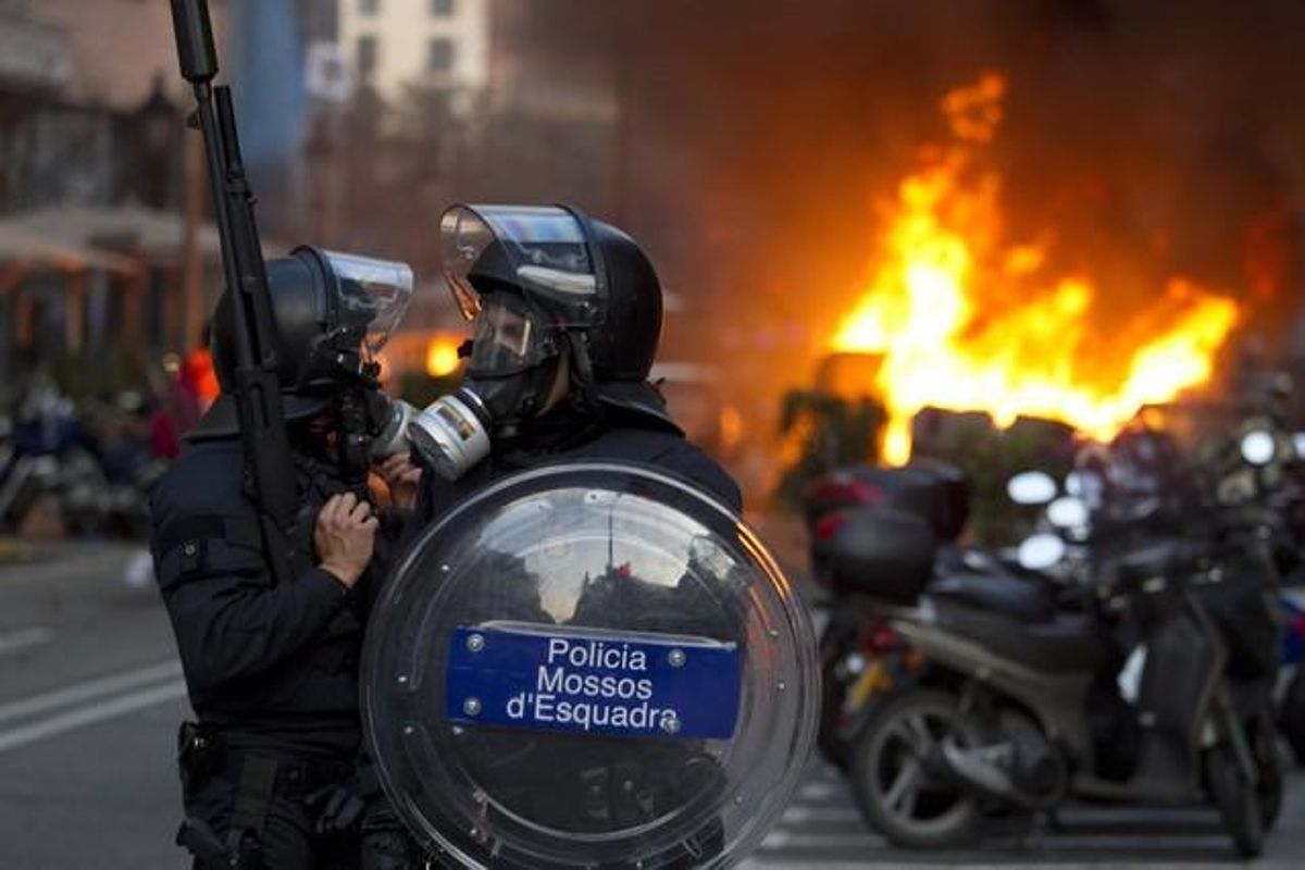 Los incidentes del 29-M, vistos por Carlos Montañés.