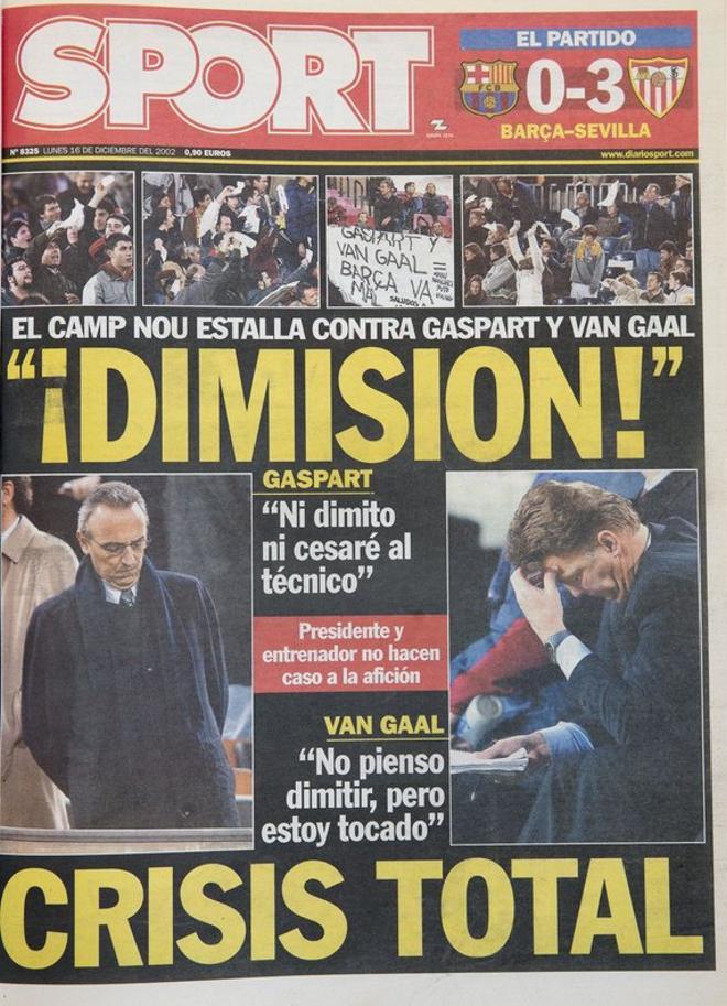 2002 - El Camp Nou pide la dimisión de Gaspart y Van Gaal