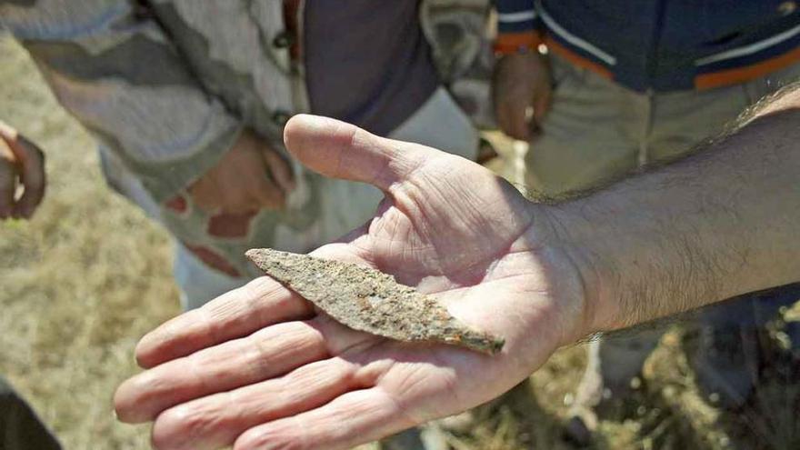 Punta de lanza encontrada en los yacimientos arqueológicos palentinos.