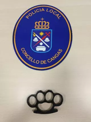 La Policia de Cangas identifica a dos jóvenes que agredieron a otro en la zona de la movida con gestos y cánticos nazis