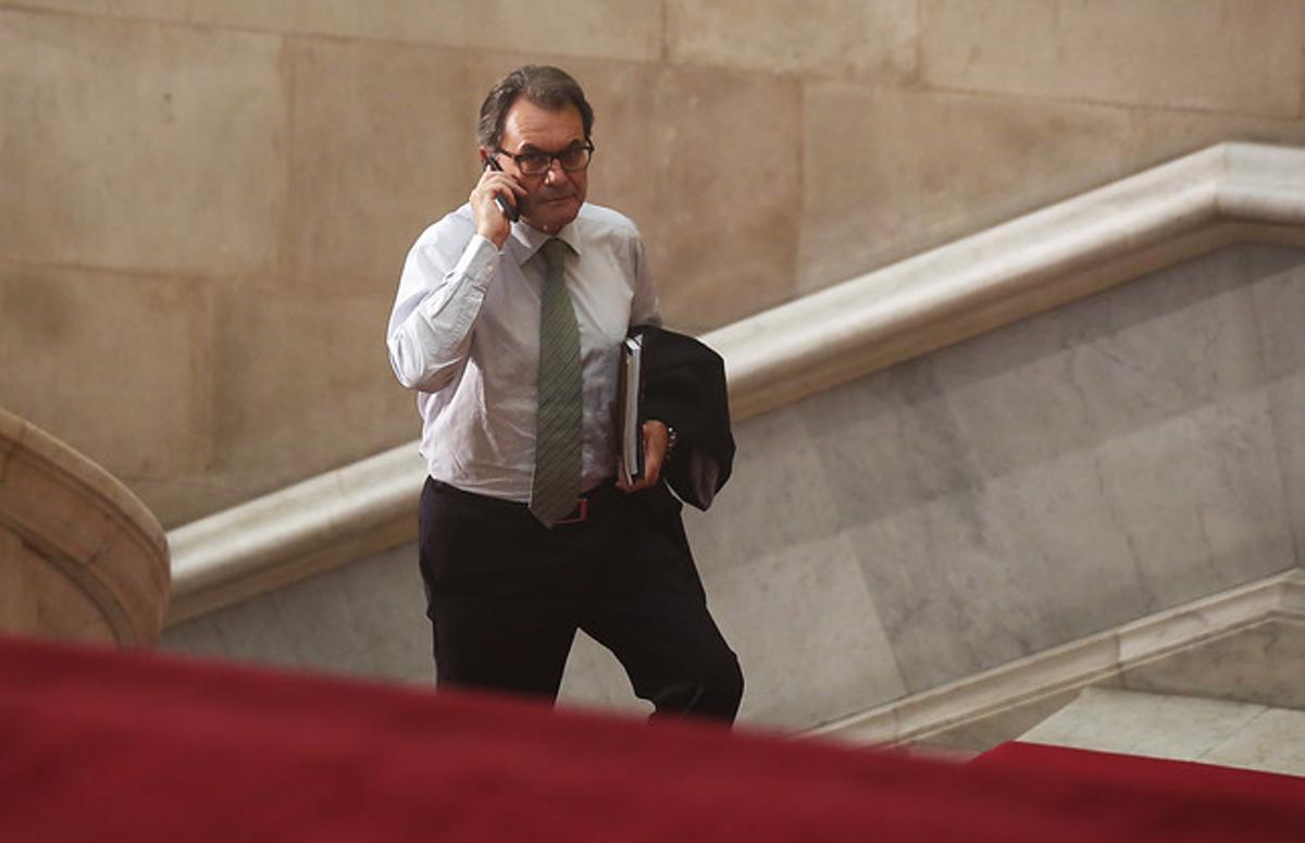 Artur Mas es dirigeix cap al seu despatx al Parlament, l’octubre passat. Artur Mas es dirigeix cap al seu despatx al Parlament, l’octubre passat.