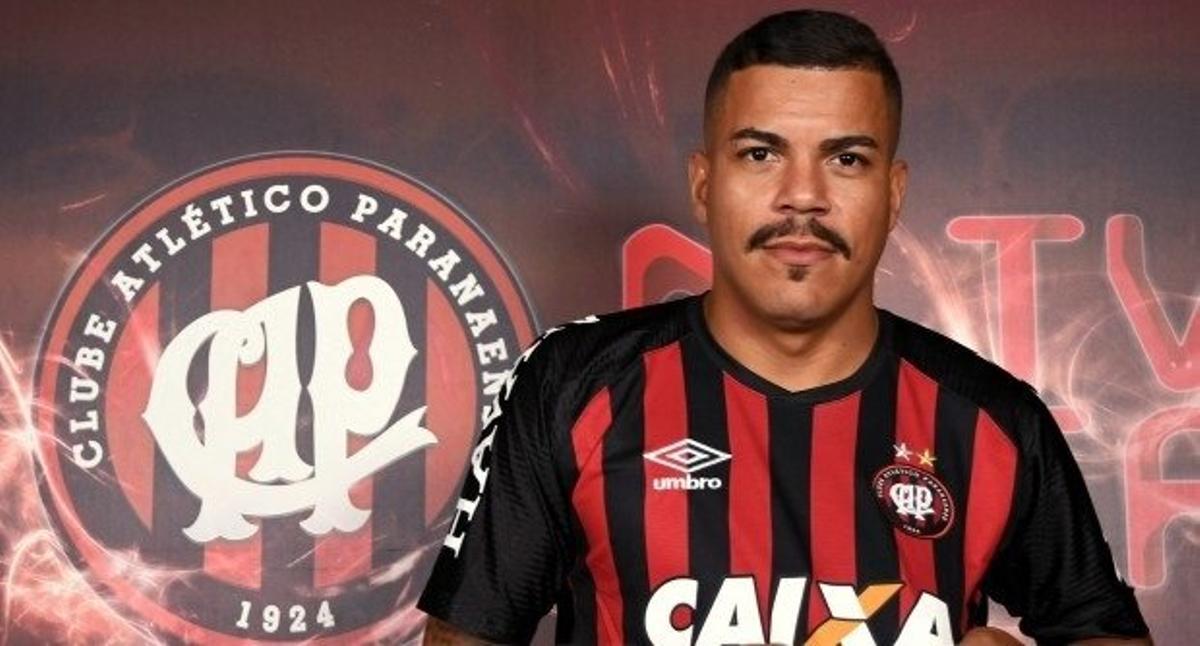 Thiago Carleto, en su presentación con el Paranaense