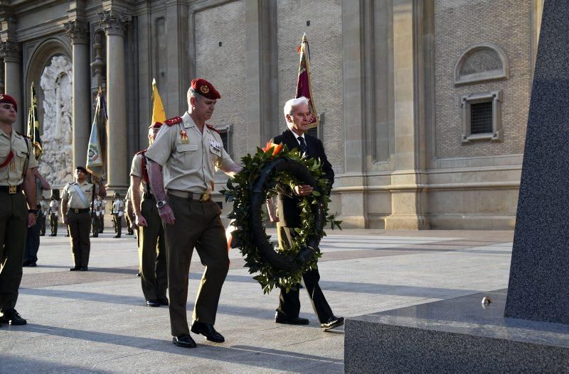 Retreta militar y homenaje a los caídos por España