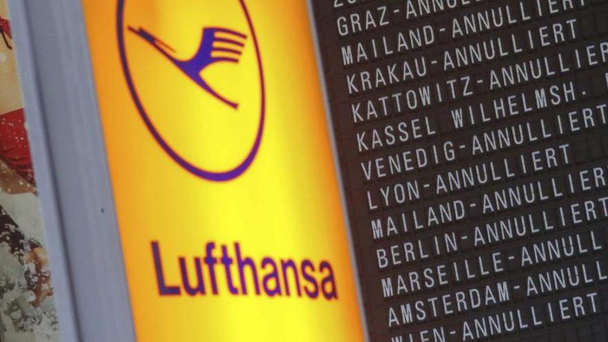 Lufthansa cancela 136 vuelos en su cuarto día de huelga