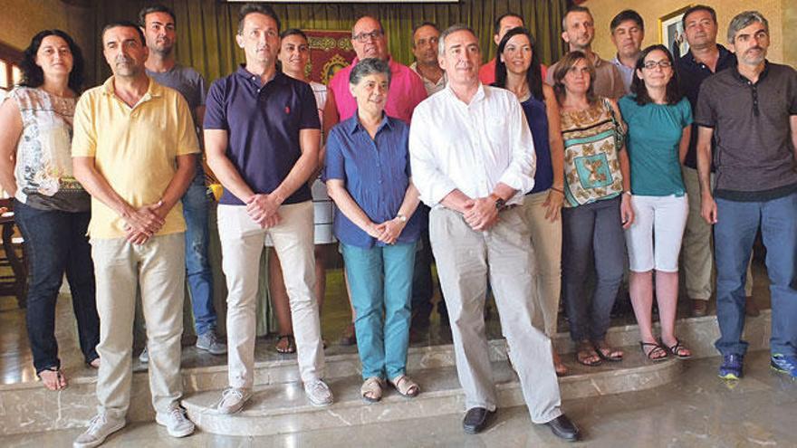 Los ediles posaron en el pleno de ayer, en el que se aprobaron actas.