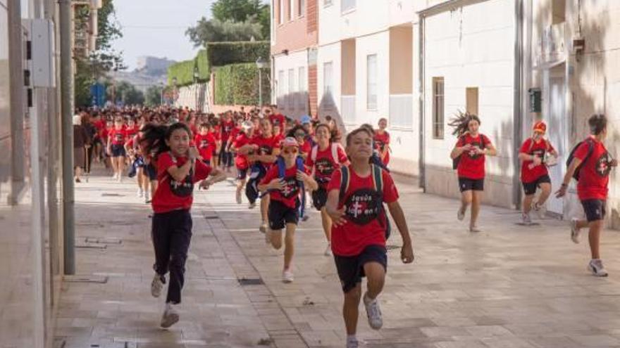 Peregrinación de alumnos del Santa María del Carmen