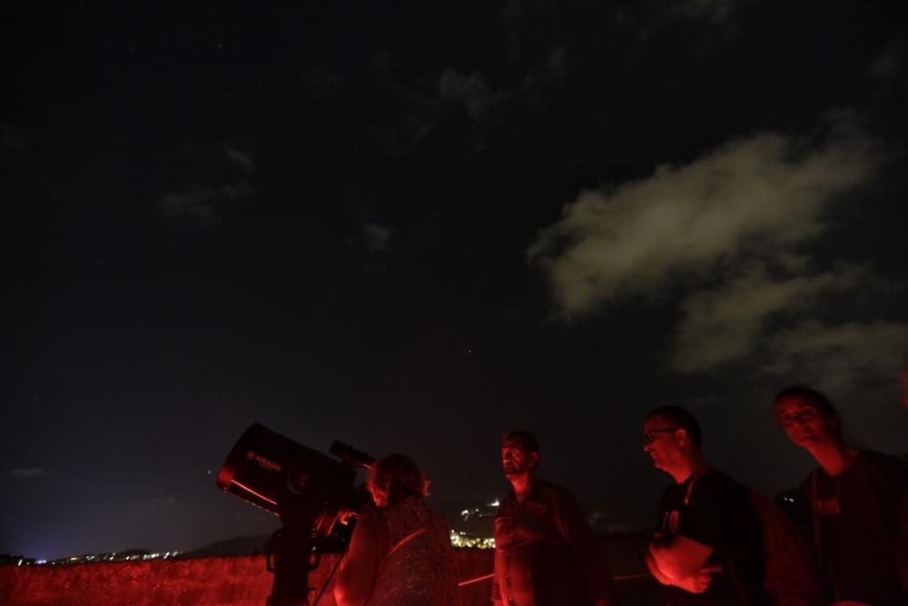 Una noche mirando al cielo: perseidas entre luna nueva