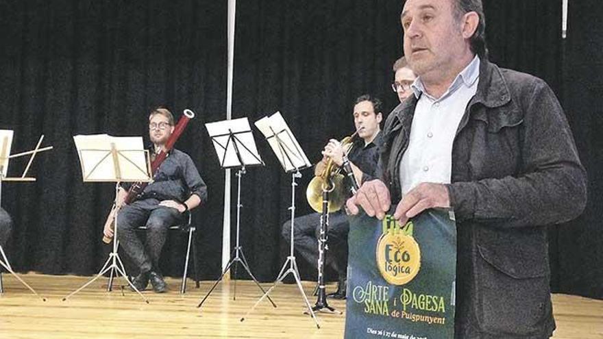 El alcalde de Puigpunyent, Biel Ferrà, durante la presentación.