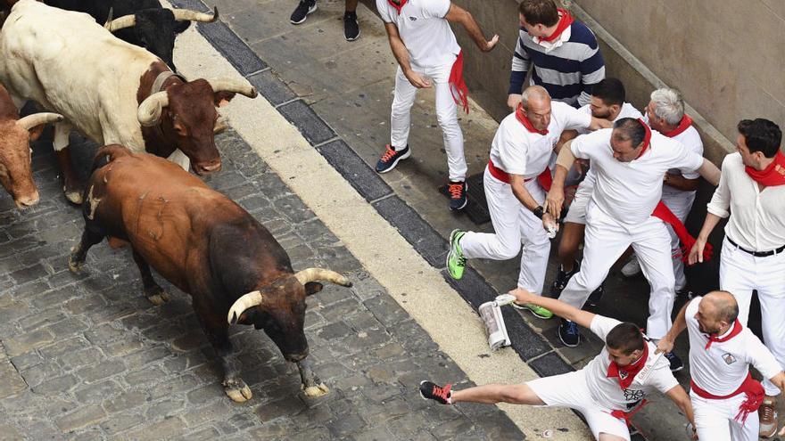 Dos corneados en el séptimo encierro de San Fermín