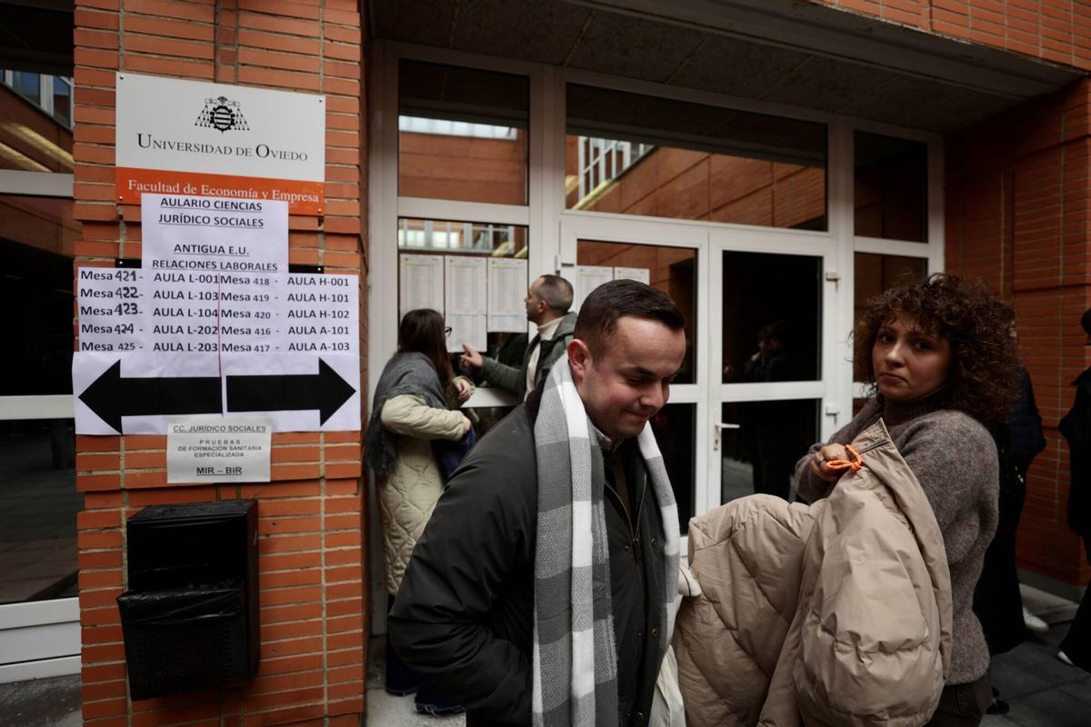 EN IMÁGENES: Así ha sido el examen MIR en Asturias 206 EN IMÁGENES: Así ha sido el examen MIR en Asturias 206