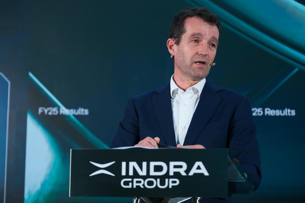 Ángel Escribano, presidente de Indra, en la conferencia con analistas, en su sede central en Alcobendas (Madrid).