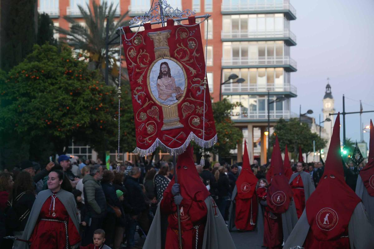 Solemnidad multitudinaria en el Jueves Santo de València