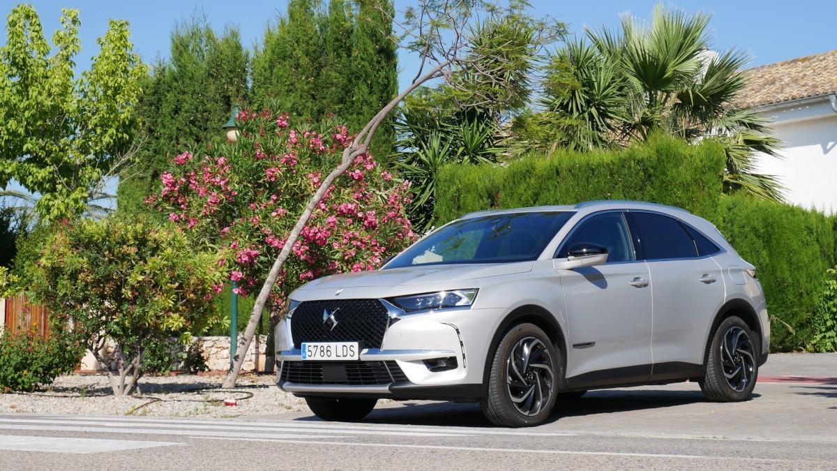 Videoprueba del DS 7 Crossback E-Tense con motor híbrido enchufable