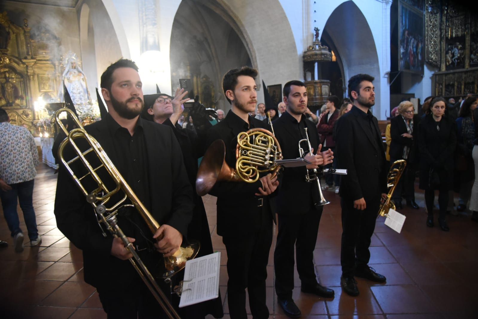 En imágenes | Procesiones del Jueves Santo en Zaragoza