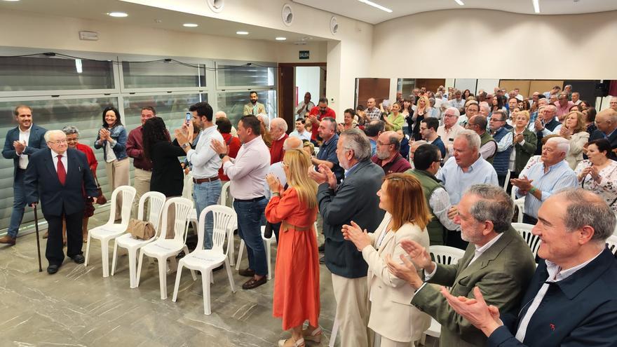 Palma del Río y el PSOE rinden homenaje a Manuel López Maraver, primer alcalde democrático del municipio
