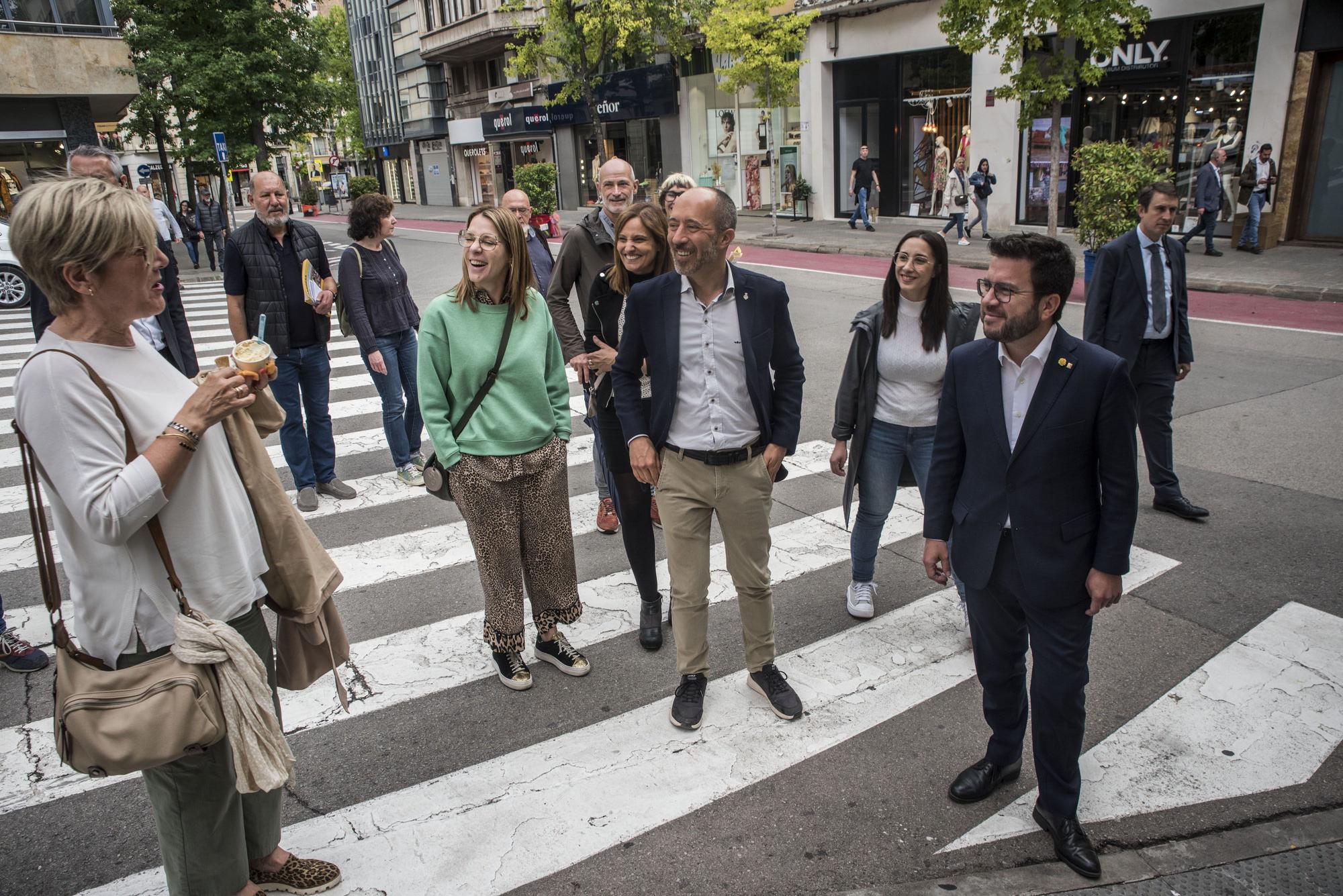 Totes les imatges de la visita de Pere Aragonès visita Manresa per donar suport a Marc Aloy