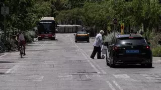 El gobierno Collboni pide disculpas por los baches de Pi i Margall y culpa a los Comuns