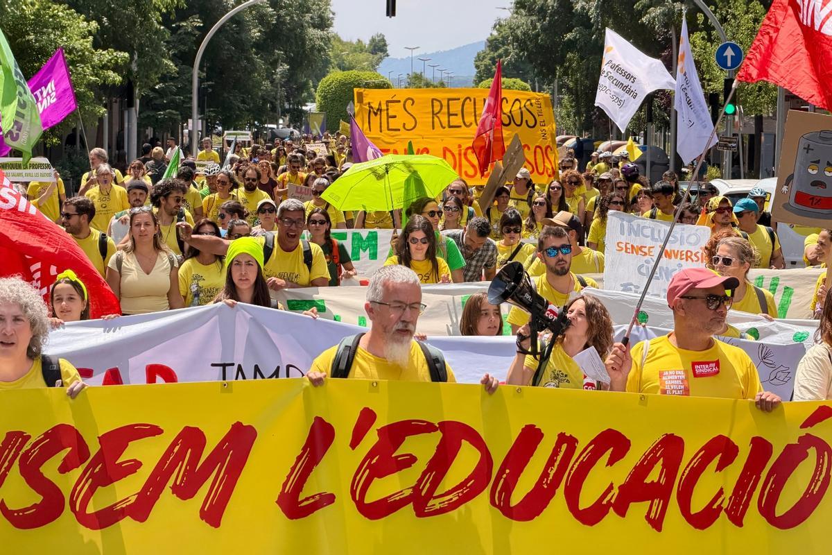 Protesta de profesores entre Granollers y La Roca del Vallès.