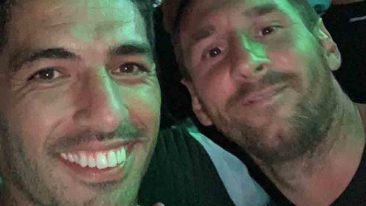Luis Suárez y Messi están en Ibiza