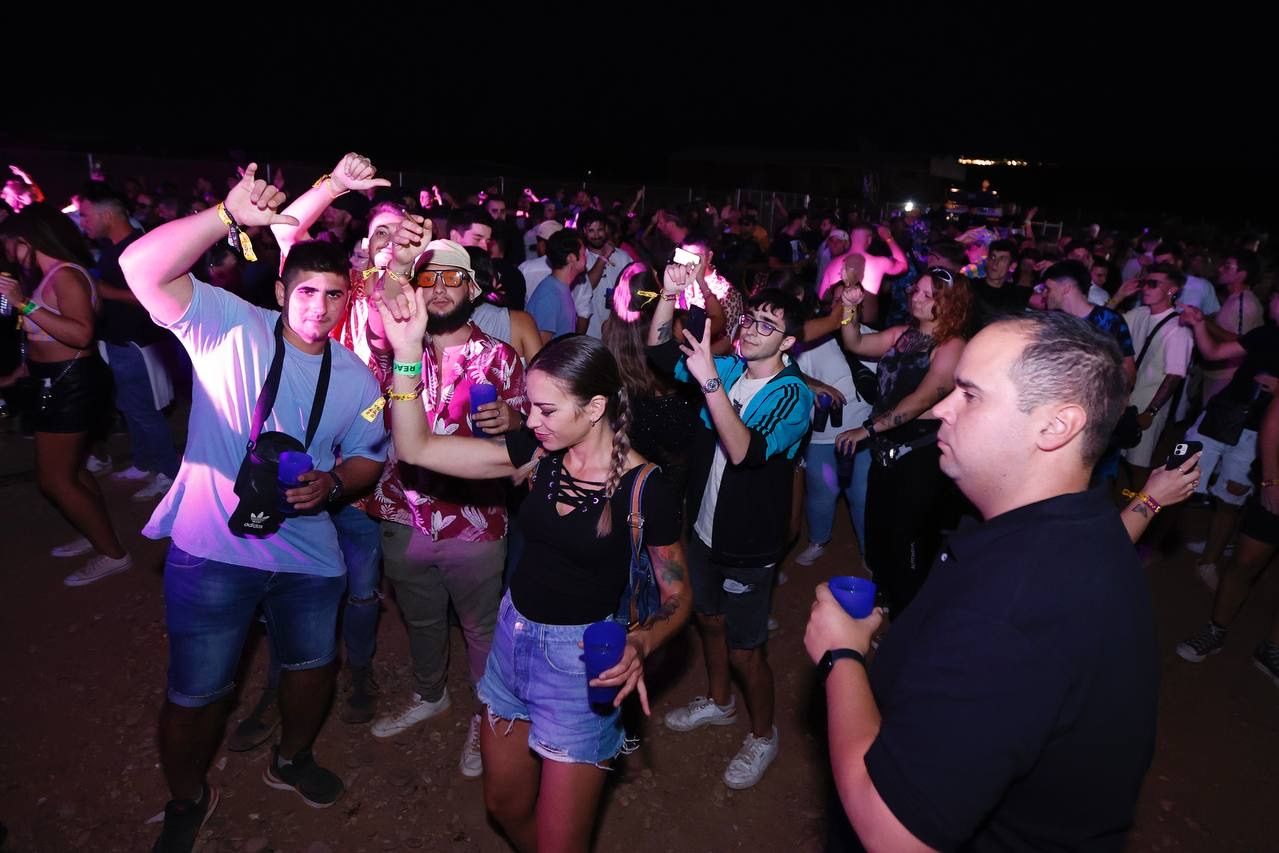 El techno del Crazy World llena de fiesta El Arenal