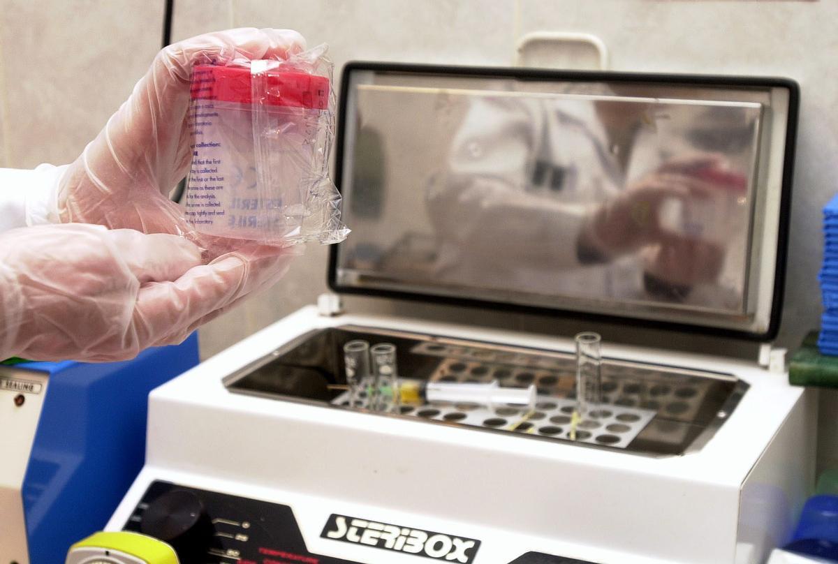 Imagen de archivo de un banco de semen.