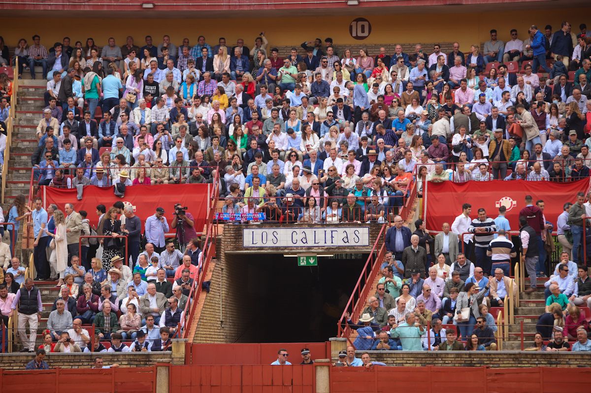 La Plaza de Toros de los Califas registra una buena entrada