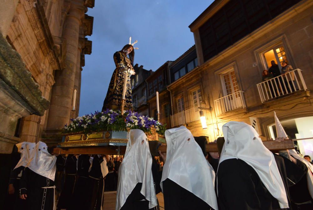 La procesión del Martes Santos en Pontevedra // Gustavo Santos