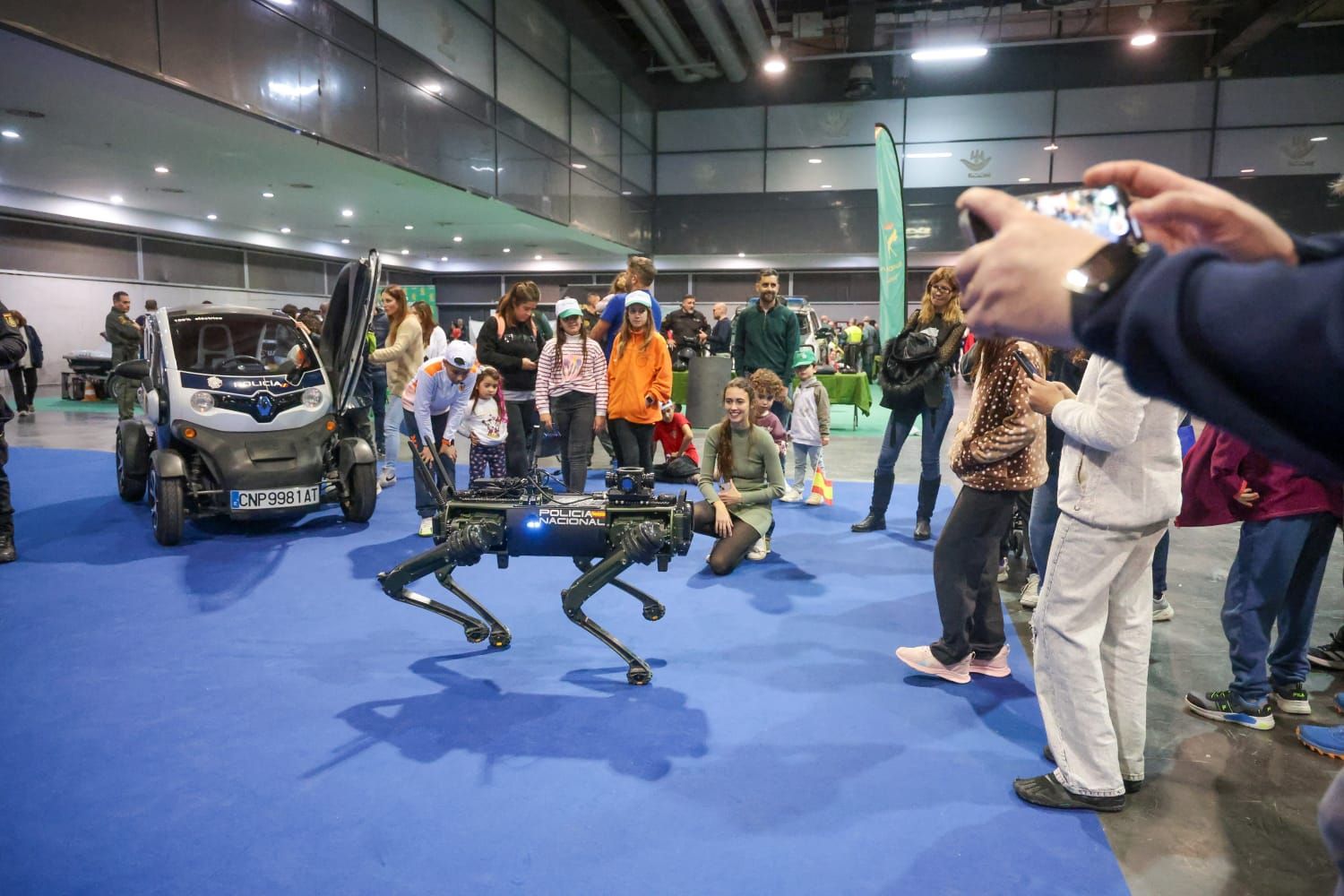 Los más pequeños disfrutan en Expojove de las vacaciones navideñas