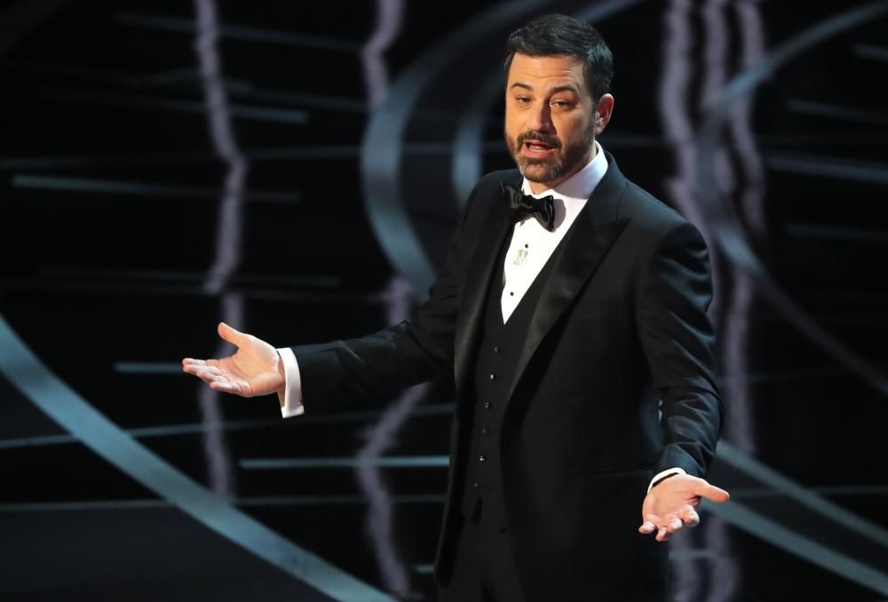 Jimmy Kimmel conduce la gala.