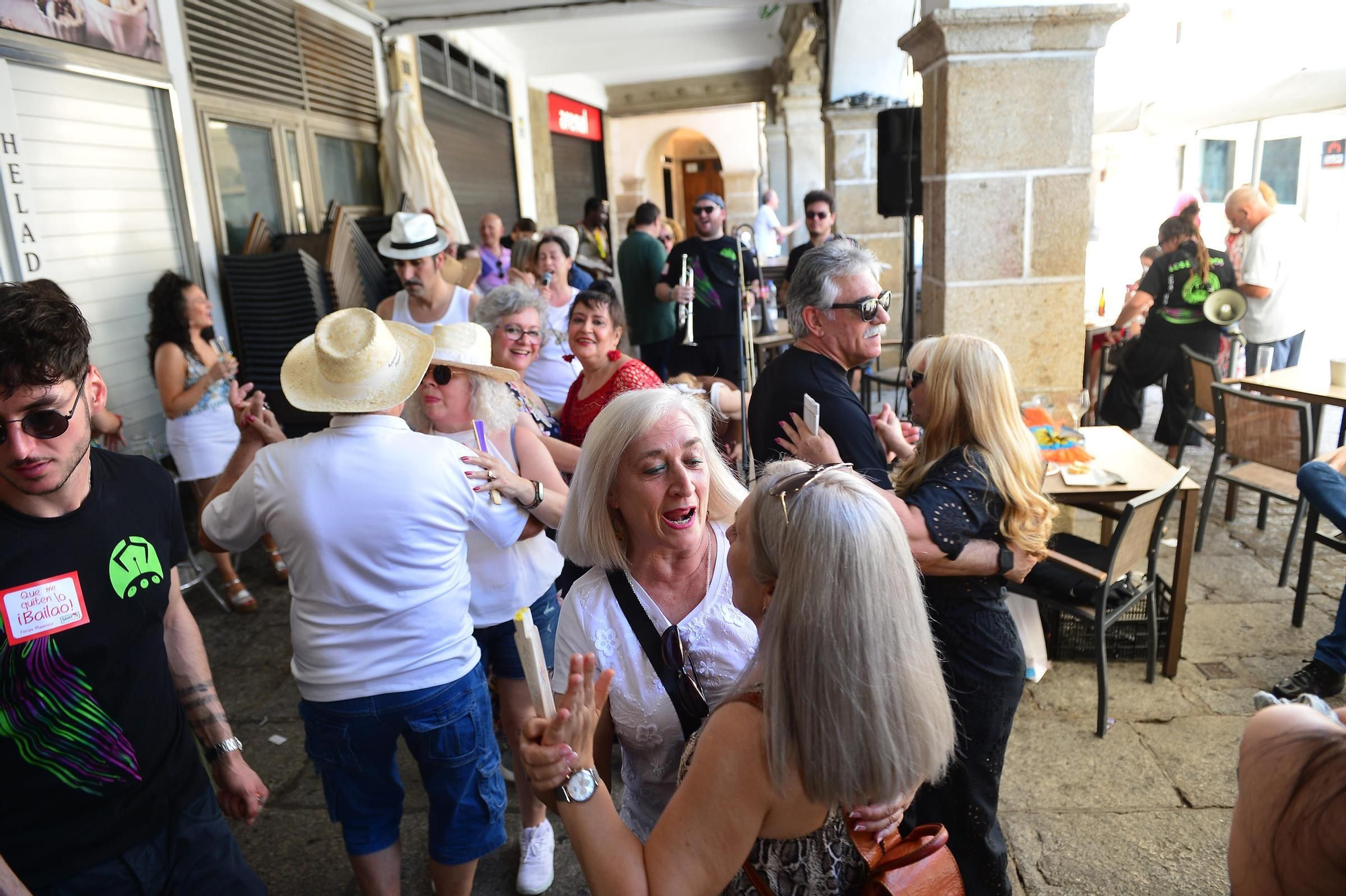 FOTOGALERÍA | Búscate en las cañas del sábado de feria en Plasencia