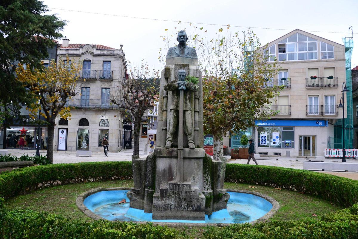 O monumento de homenaxe ao  filántropo José Félix Soage, obra de  Francisco Asorey.