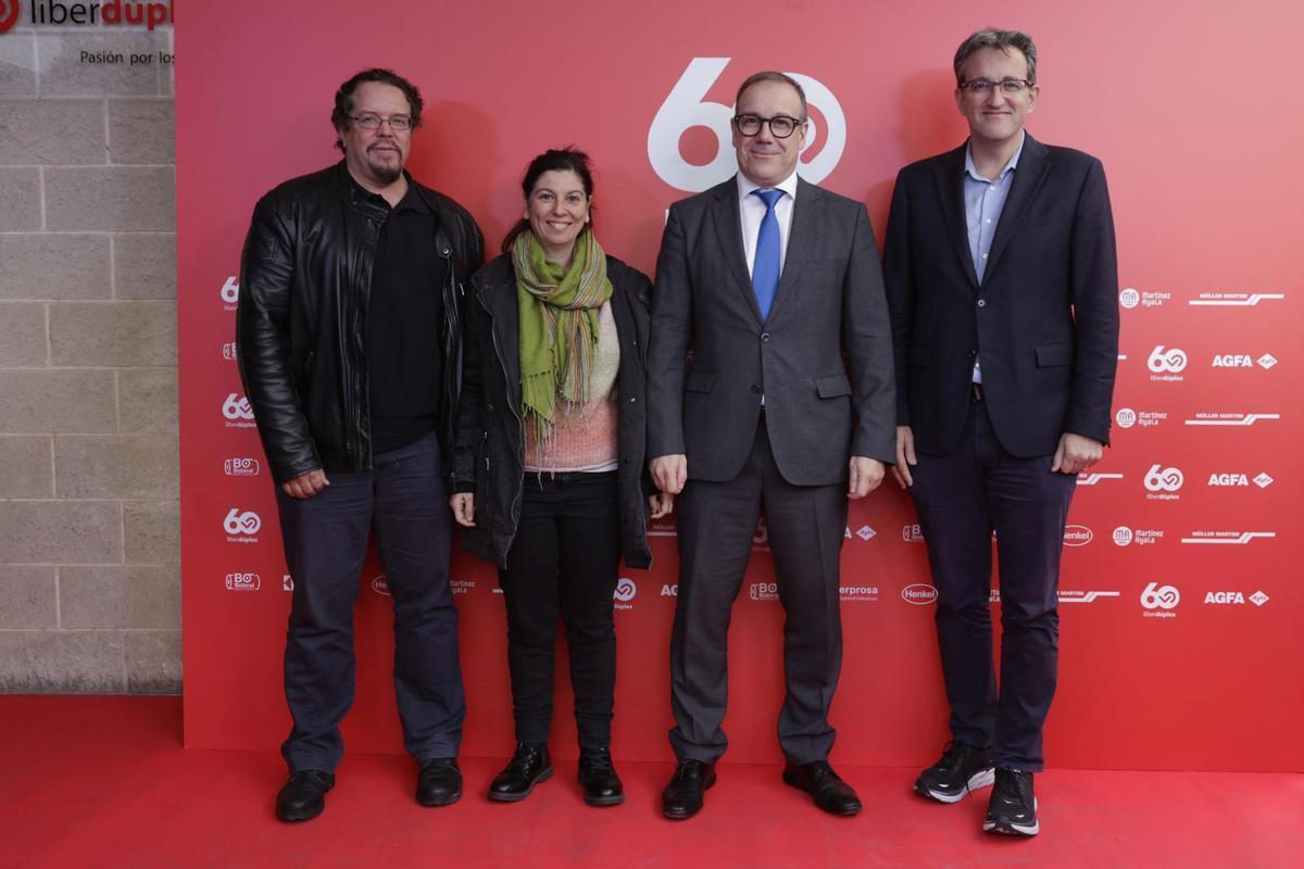 Víctor Benayas, Yolanda León y Miquel Illa, de Penguin Random House Grupo Editorial con Victor Trillo, director general de Liberdúplex.