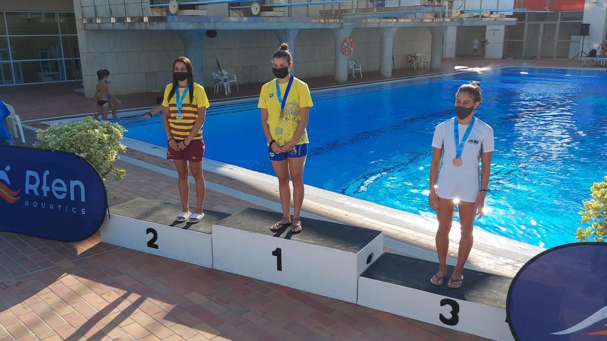 Las nadadoras mallorquinas siguen sumando medallas en el Nacional de Son Hugo.