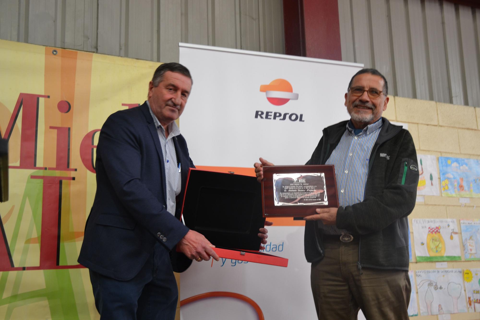 Dulce estreno de la IGP de la miel en Boal: 