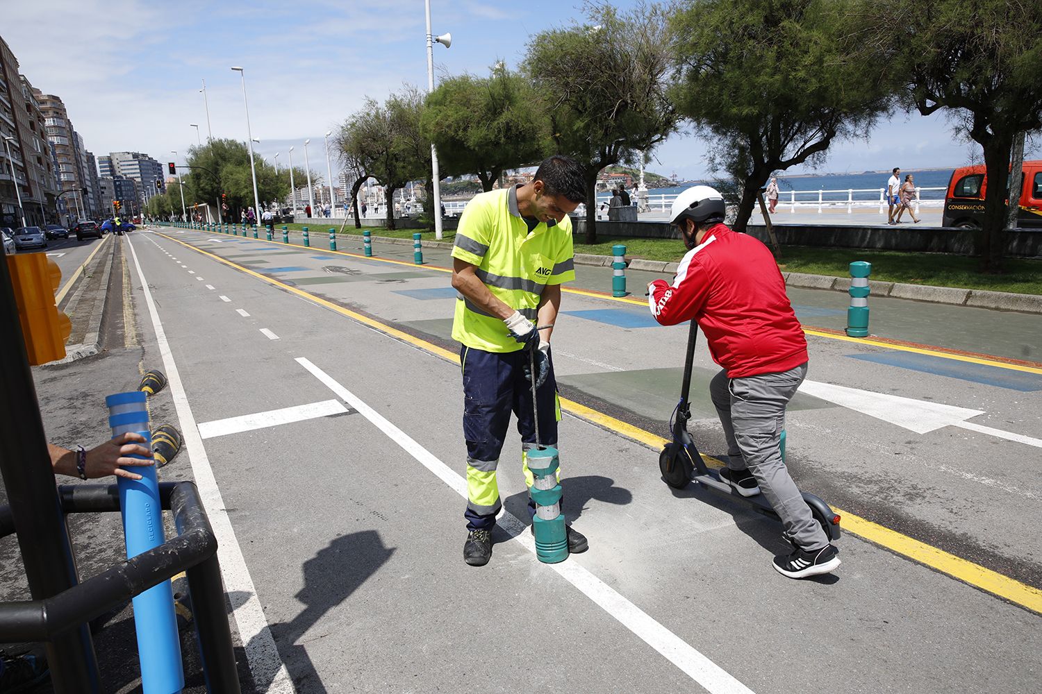 En imágenes: así ha sido la reapertura al tráfico del "cascayu" de Gijón