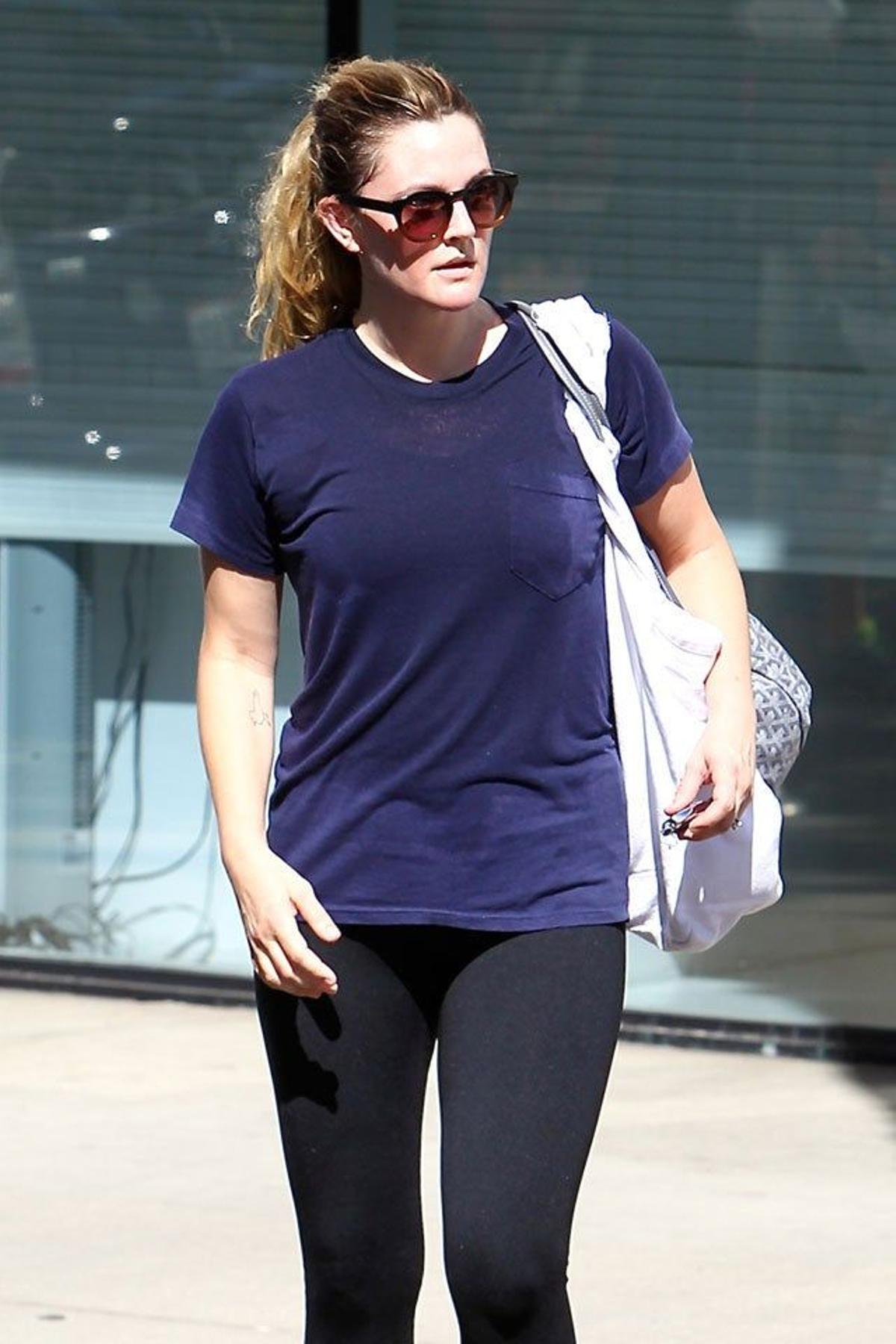 Drew Barrymore, suda la camiseta en el gimnasio