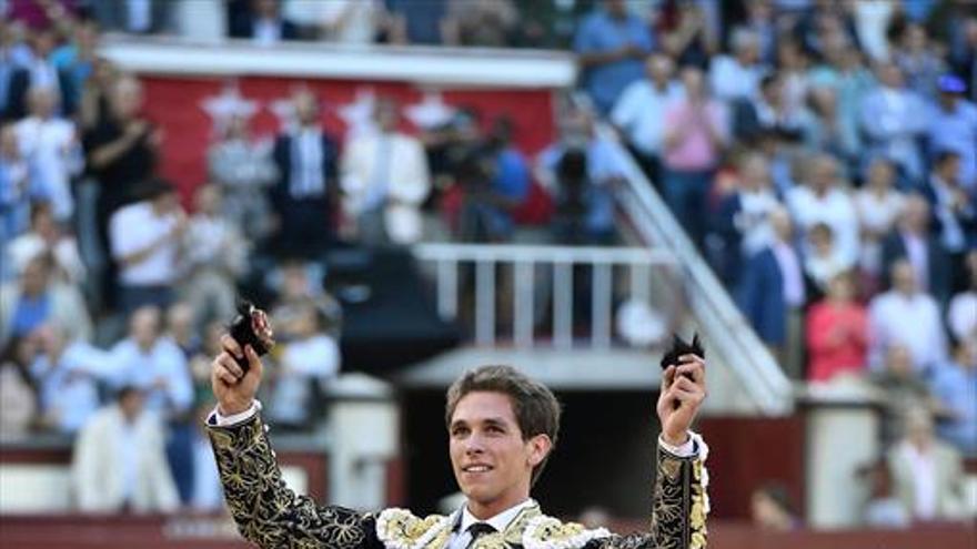 El torero extremeño Ginés Marín toca el cielo de Madrid