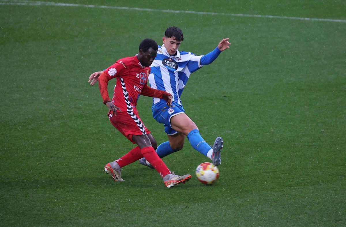 El Fabril gana al Sarriana (2-1) sobre la hora
