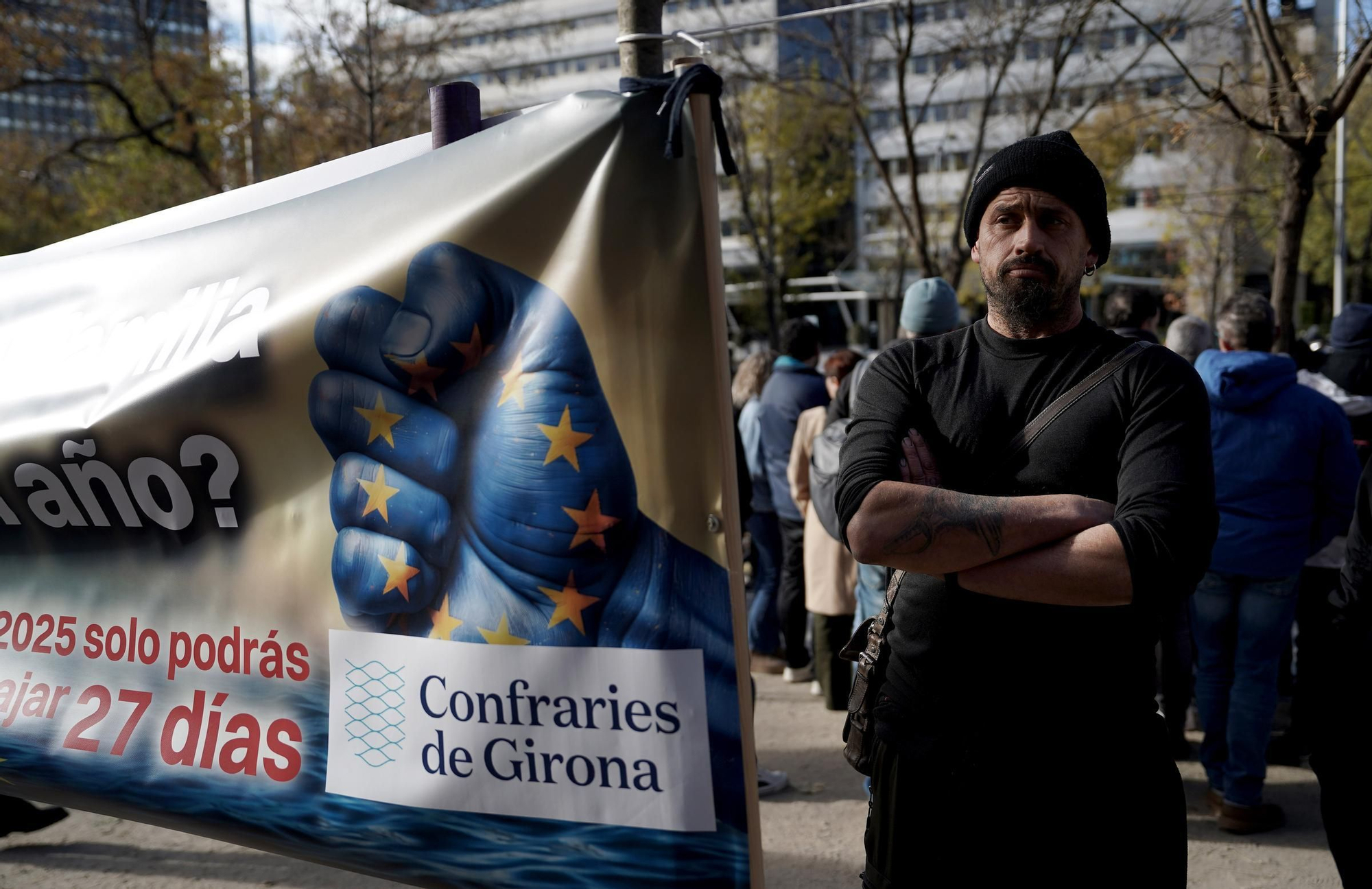 Concentración en Madrid de pescadores contra el recorte de días en el mar de Bruselas.