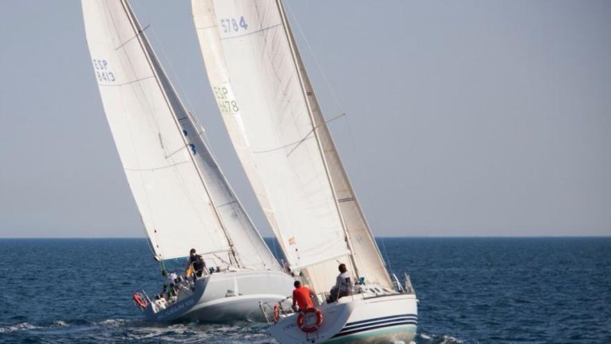 Multitud de actividades náuticas para disfrutar del mar.