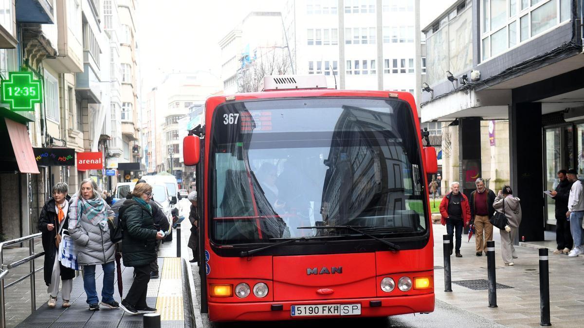La plantilla de Tranvías de A Coruña rechaza la propuesta de convenio al considerarla «insuficiente»