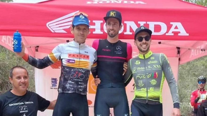 José Carlos Bernal se impone en la complicada prueba del BTT La Cala