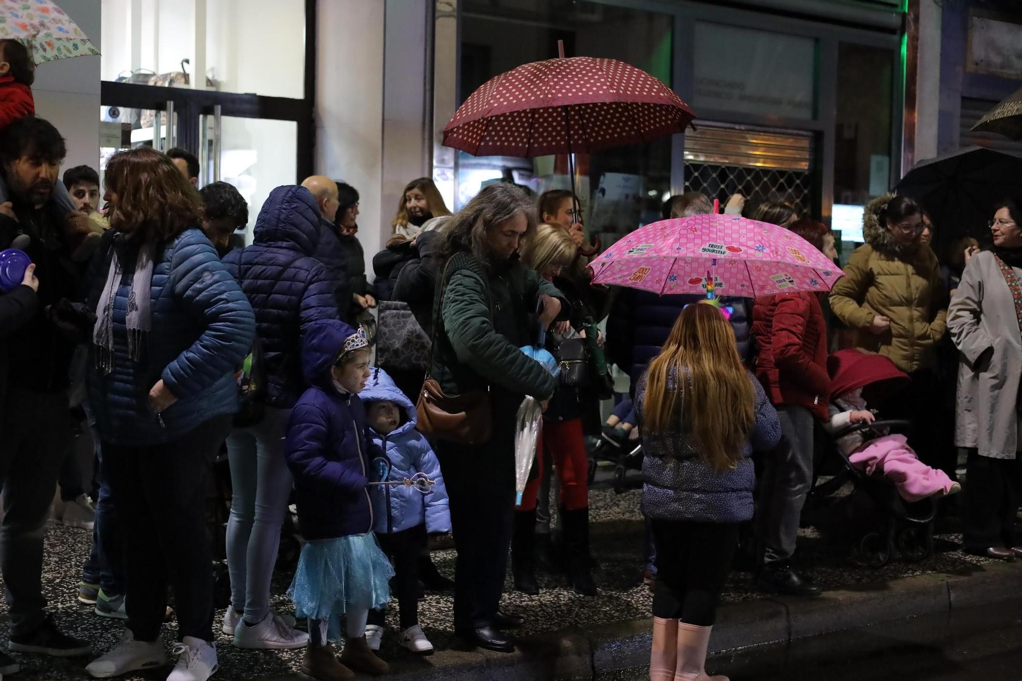 Gran ambiente de carnaval en las calles de Zaragoza