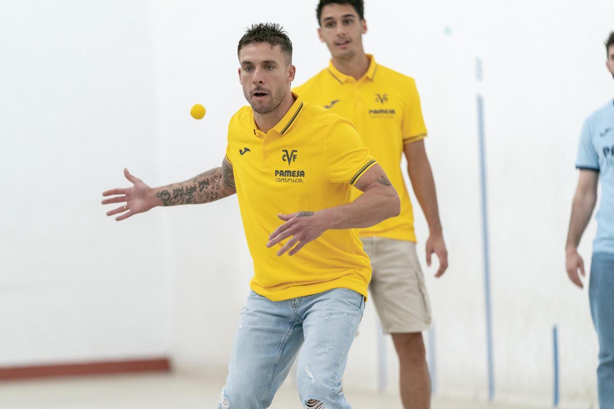 Kiko Femenía, en la presentació del IX Trofeu Villarreal CF d'escala i corda professional en el trinquet Salvador Sagols.