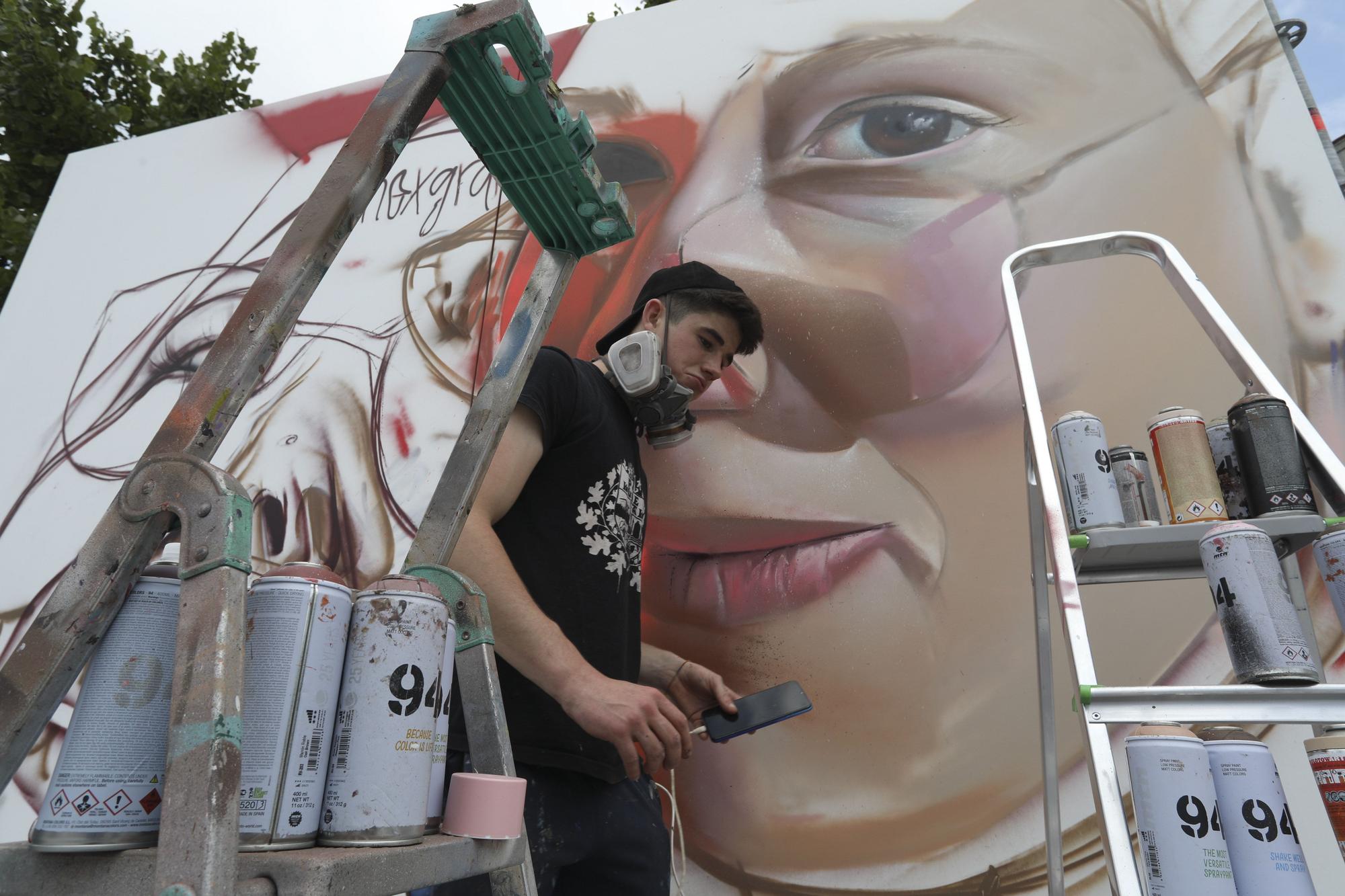 El arte mural toma las calles de Avilés