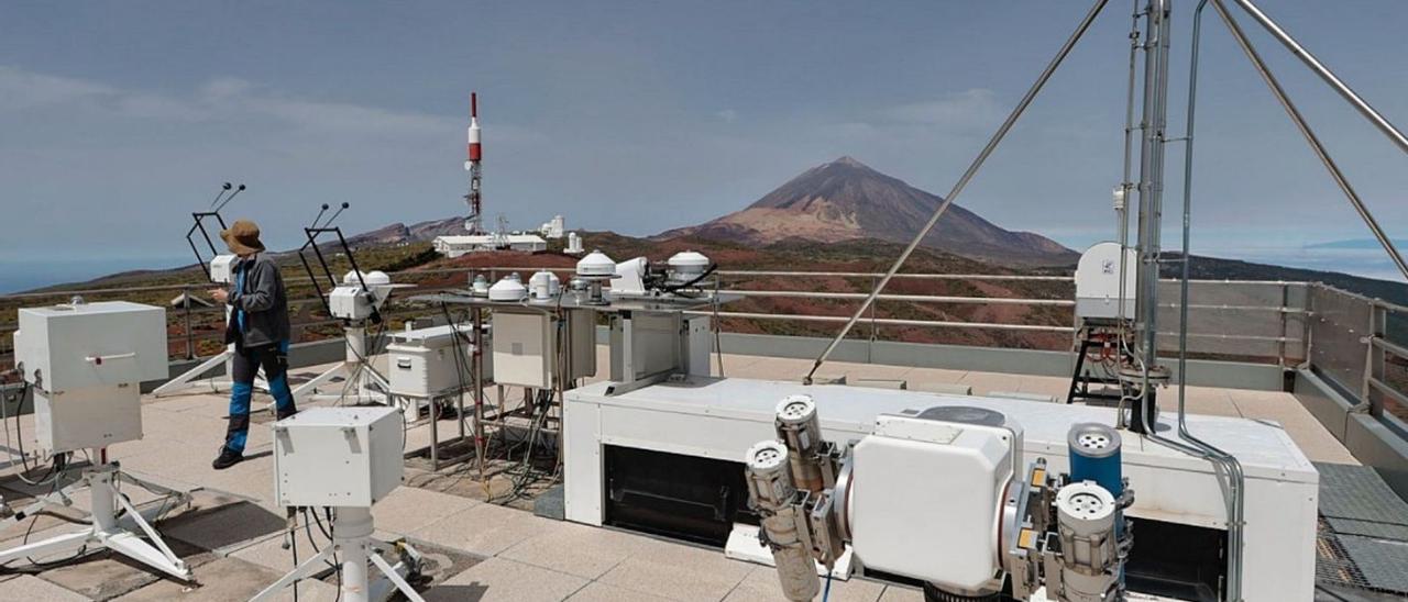 Instalaciones del Observatorio Atmosférico de Izaña, en el Teide, que vigila el cambio climático. | | MARÍA PISACA