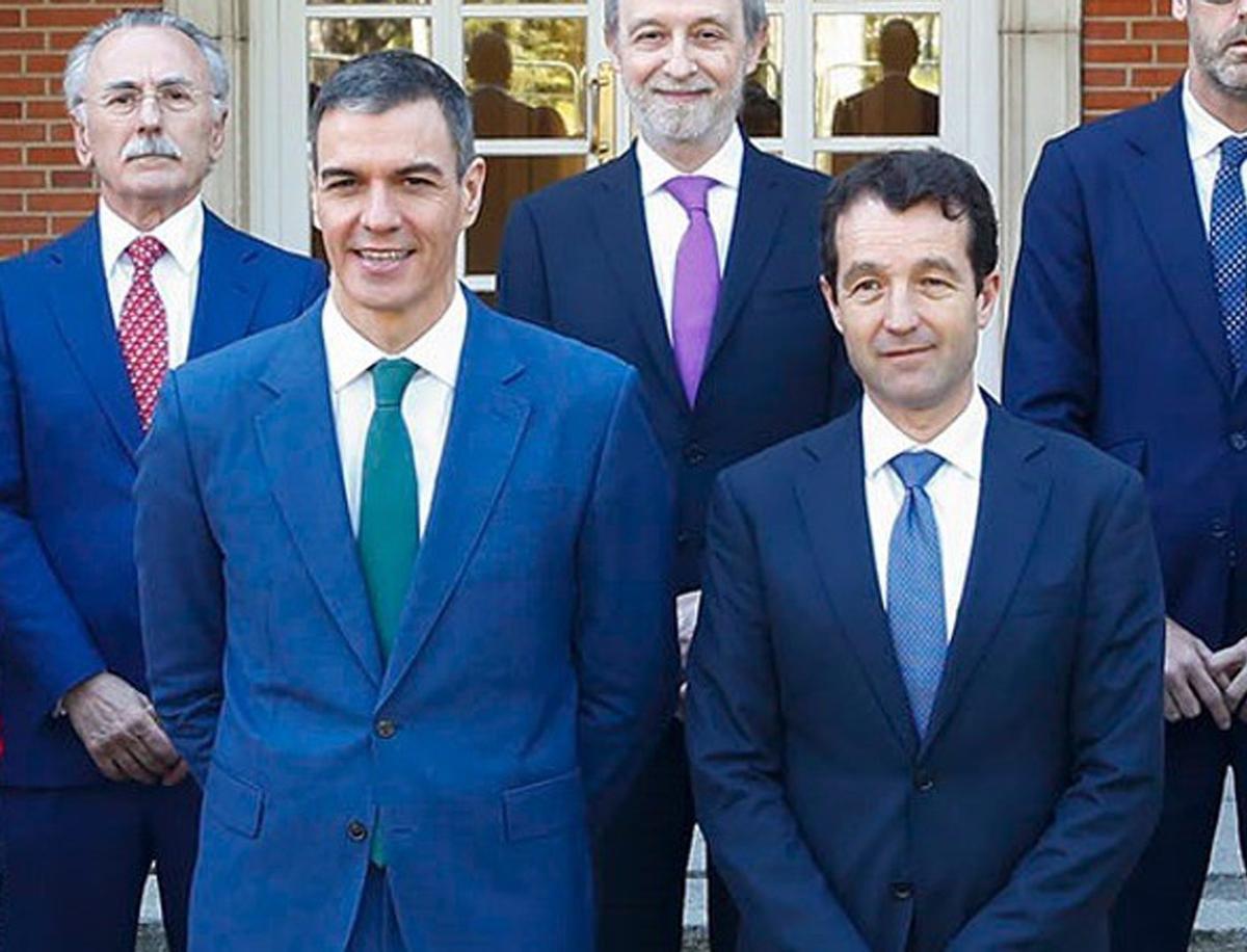 El Govern va garantir a Escribano que si sortia d’Indra renegociaria la integració