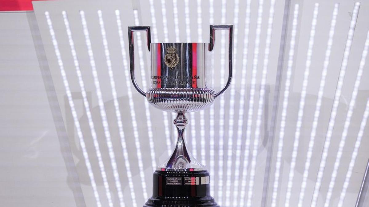 Imagen del trofeo de la Copa del Rey de fútbol.